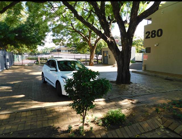 163M² OFFICE TO LET IN FERNDALE